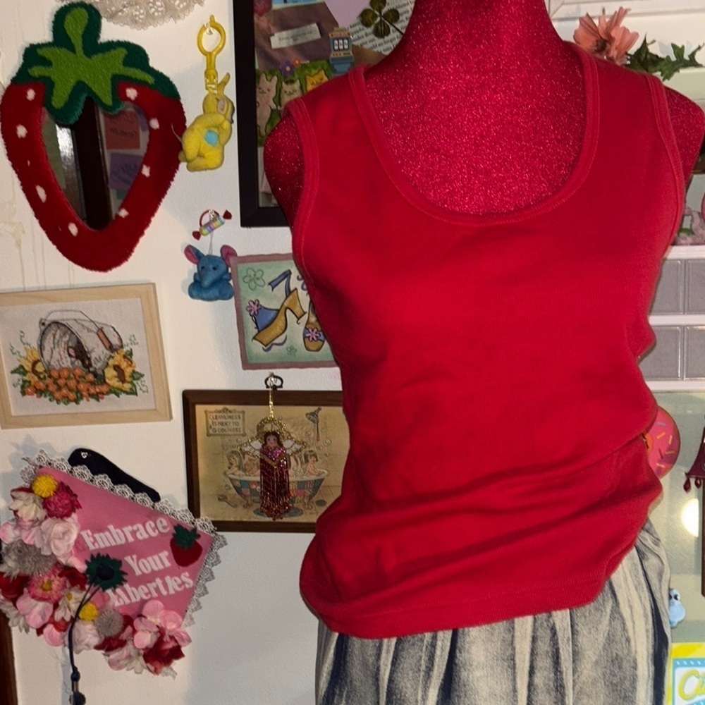 Victoria's Secret Red Fitted Sleeveless Tank Top